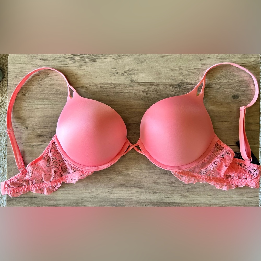 Victorias Secret Bombshell Plunge Bra
